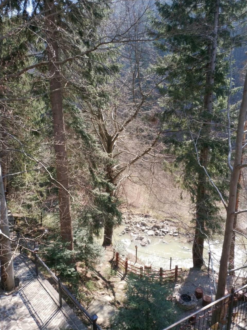 Садиба Nad Prutom Yaremche Exterior foto
